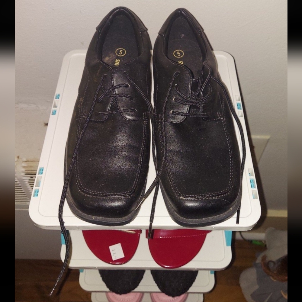 black smart fit ladies size 5 synthetic leather shoe